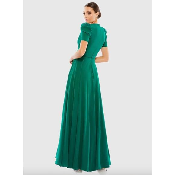 MAC DUGGAL Dress Size 12 Evening Gown NEW Emerald Green Chiffon Plunge Neck - Picture 2 of 10